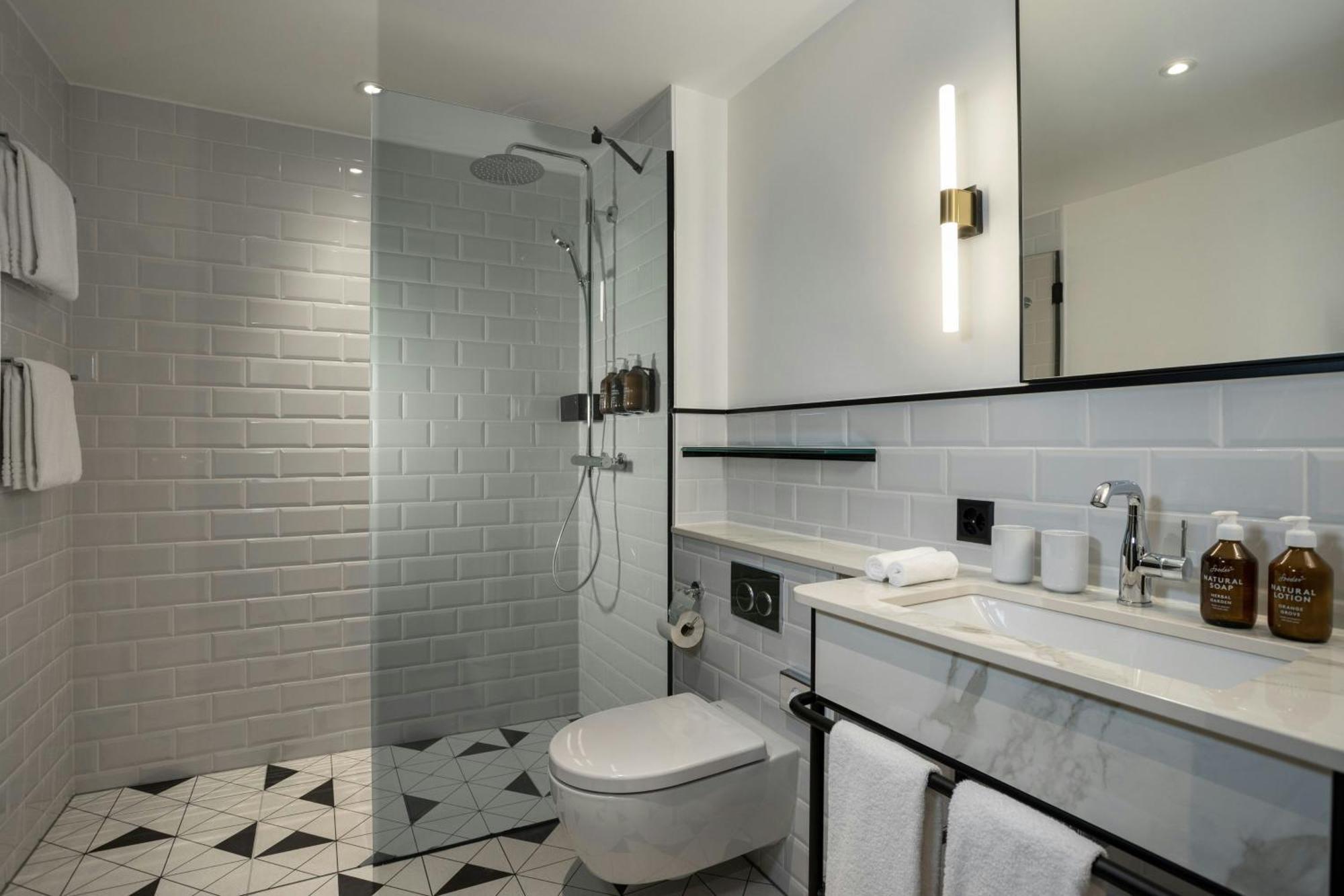 Neues Schloss Privat Hotel Zurich, Autograph Collection Екстер'єр фото