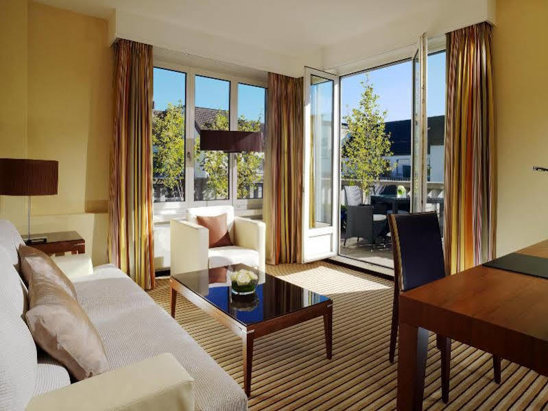 Neues Schloss Privat Hotel Zurich, Autograph Collection Екстер'єр фото